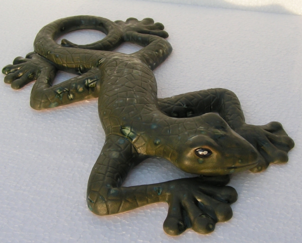 Keramik Gecko - Alligatorfarben mit grünen Effekten