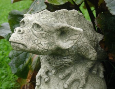 steinfigur drache herbert