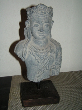 Buddha-Torso auf Holzsockel, 30cm hoch