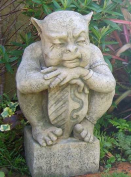 "GRIMOLD", Gargoyle mit Schild