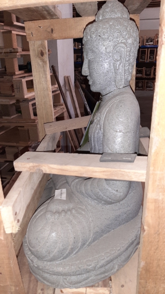 Sitzender Buddha aus Flussstein - 53cm - SB9