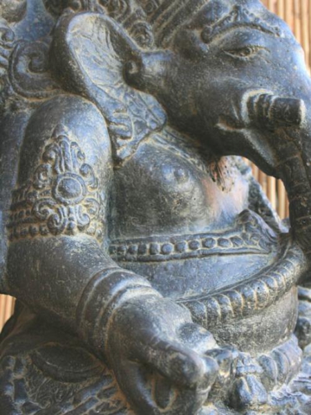 Ganesha aus Kunststein